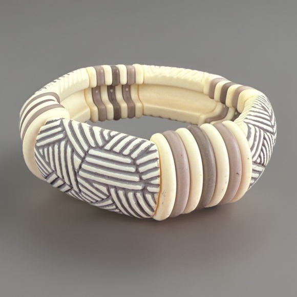 Jewelry - Beautiful, Bohemian, island beachy, chic stretch bracelet